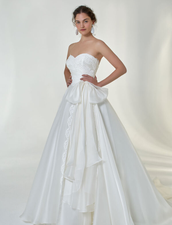 Abito da sposa Elisabetta Polignano Lamar 2026
