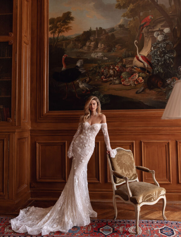 abito-sposa-tina-valerdi-2026-applicazioni-floreali-3d Abito da sposa Tina Valerdi Catalina 2026