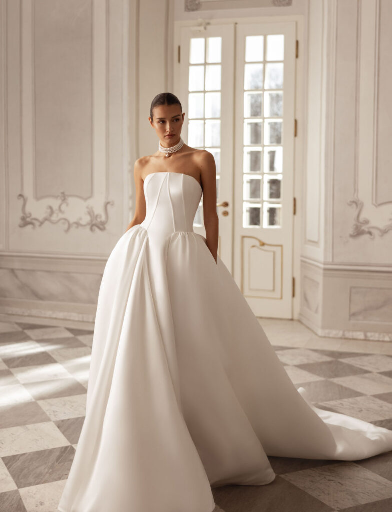 Abito da sposa Tina Valerdi Alma 2026