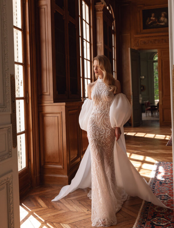 abito-sposa-tina-valerdi-2026-manica-staccabile-palloncino-collo-americano-trasparenze Abito da sposa Tina Valerdi Boudica 2026