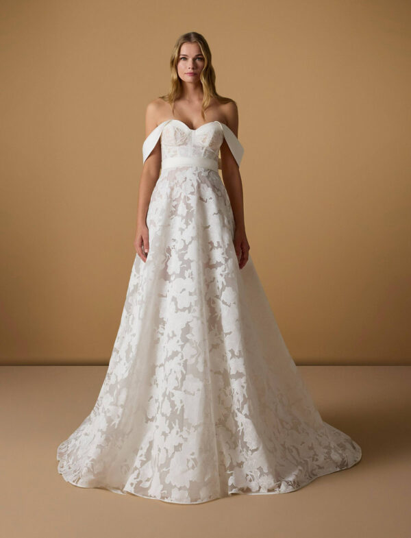 abito-sposa-nicole-milano-organza-ricami-floreali Abito da sposa Nicole Milano Kamy