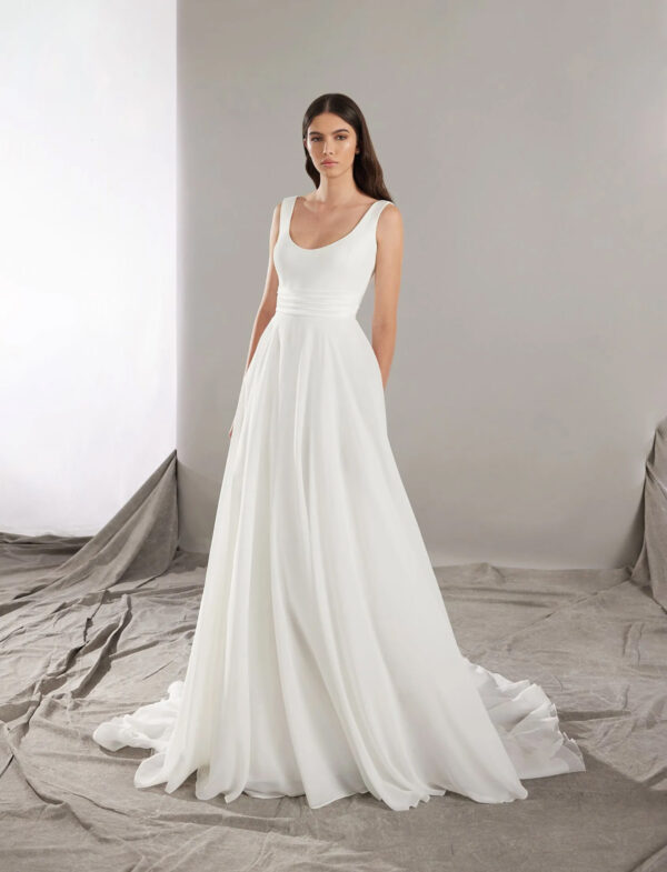 abito-sposa-pronovias-scollo-rotondo Abito da sposa Pronovias Eufeme