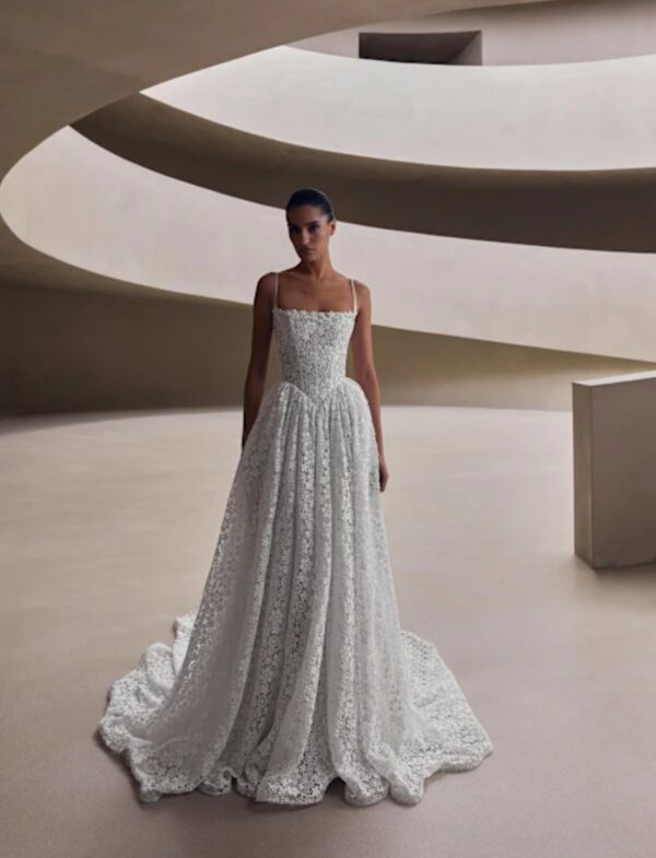 Abito da sposa Milla Nova Prima Forma Vanyelle 2026